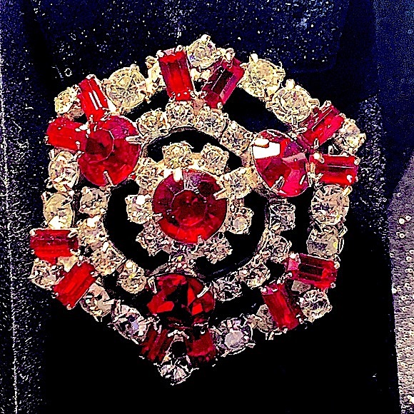 JULIANA BROOCH 3D AFFECT RED CLEAR CRYSTALS VINTAGE - Picture 7 of 10